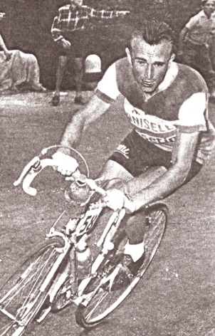S076F.jpg (80541 byte)
